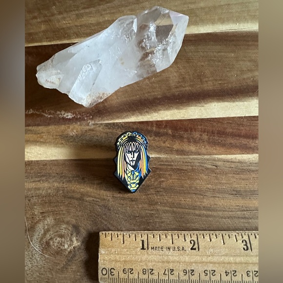 NWT David Bowie Labyrinth pin - Picture 3 of 3